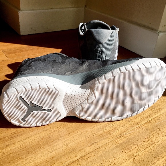 NEW - Men's Nike Air Jordan B. Fly - Cool Grey - Picture 5 of 5